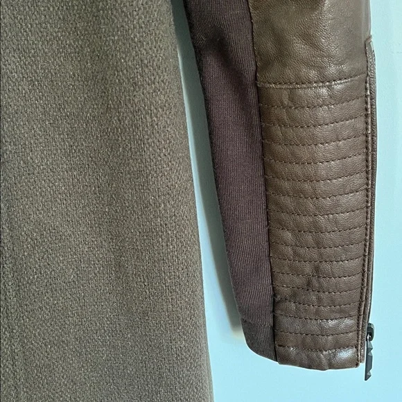 BCBGMaxAzria Army Green Wool coat jacket w100% brown leather collar & sleeves XS - Picture 7 of 13